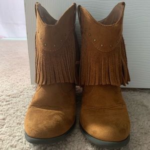 Adorable cowgirl toddler boots